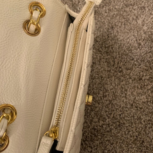 Urban expression hand purse - Picture 2 of 5